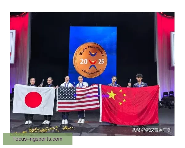 国家队逆转夺冠创历史新篇章球迷热血沸腾拼搏精神闪耀赛场再攀巅峰