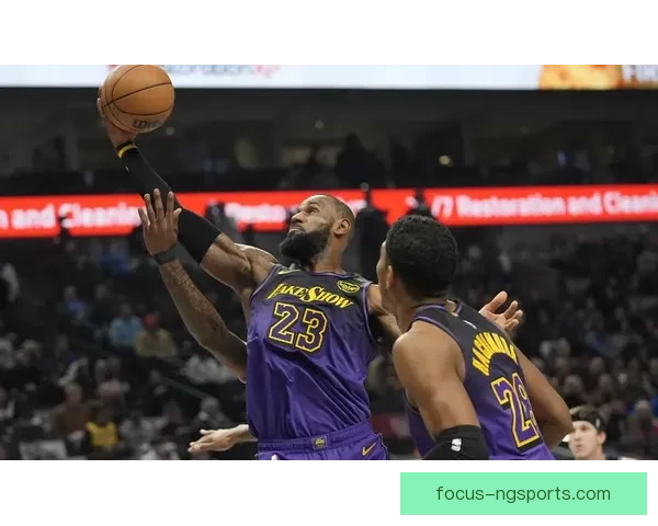 詹姆斯领衔湖人强势反弹西部格局再掀波澜季后赛席位争夺白热化