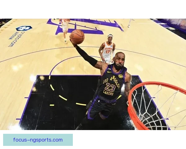 勇士队逆袭胜利詹姆斯状态回暖湖人仍需调整防守体系