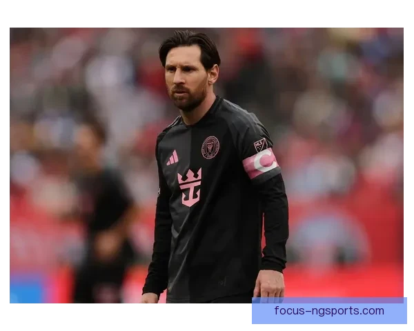 梅西加盟迈阿密国际后首度亮相 场上表现引爆球迷热情