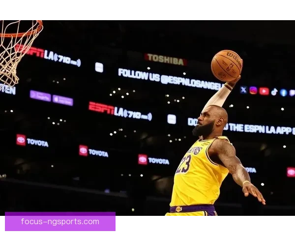 湖人关键战役逆转胜利 詹姆斯状态回暖引领球队冲刺季后赛 湖人关键战役逆转胜利 詹姆斯状态回暖引领球队冲刺季后赛