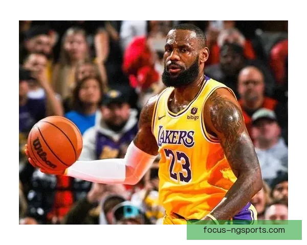 湖人队迎来伤员复出季，詹姆斯与浓眉合力助队冲击总冠军