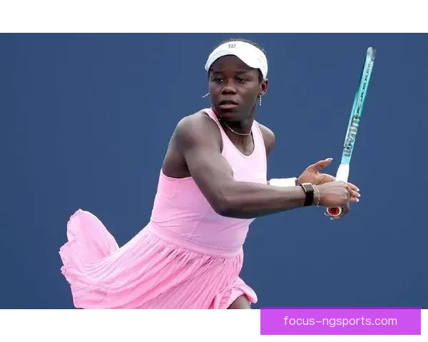 网球赛季激战正酣 多位顶尖选手纷纷亮相争夺年度冠军